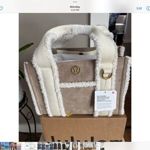 Lululemon - Boxy Tote Mini; new in box